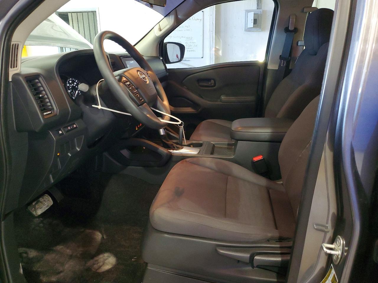 Nissan Frontier S