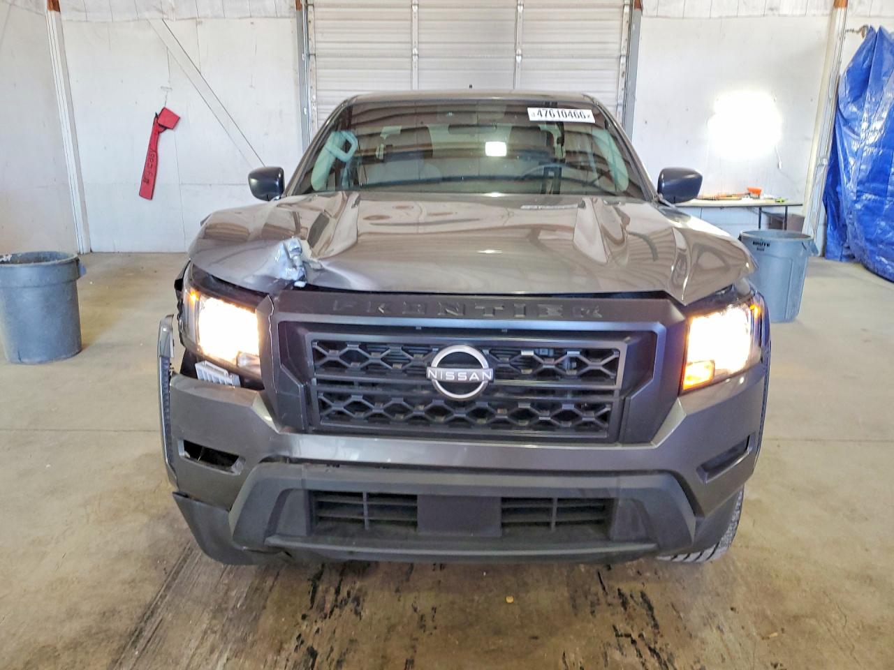 Nissan Frontier S
