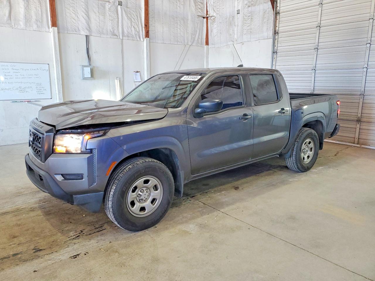 Salvage Nissan Frontier Image