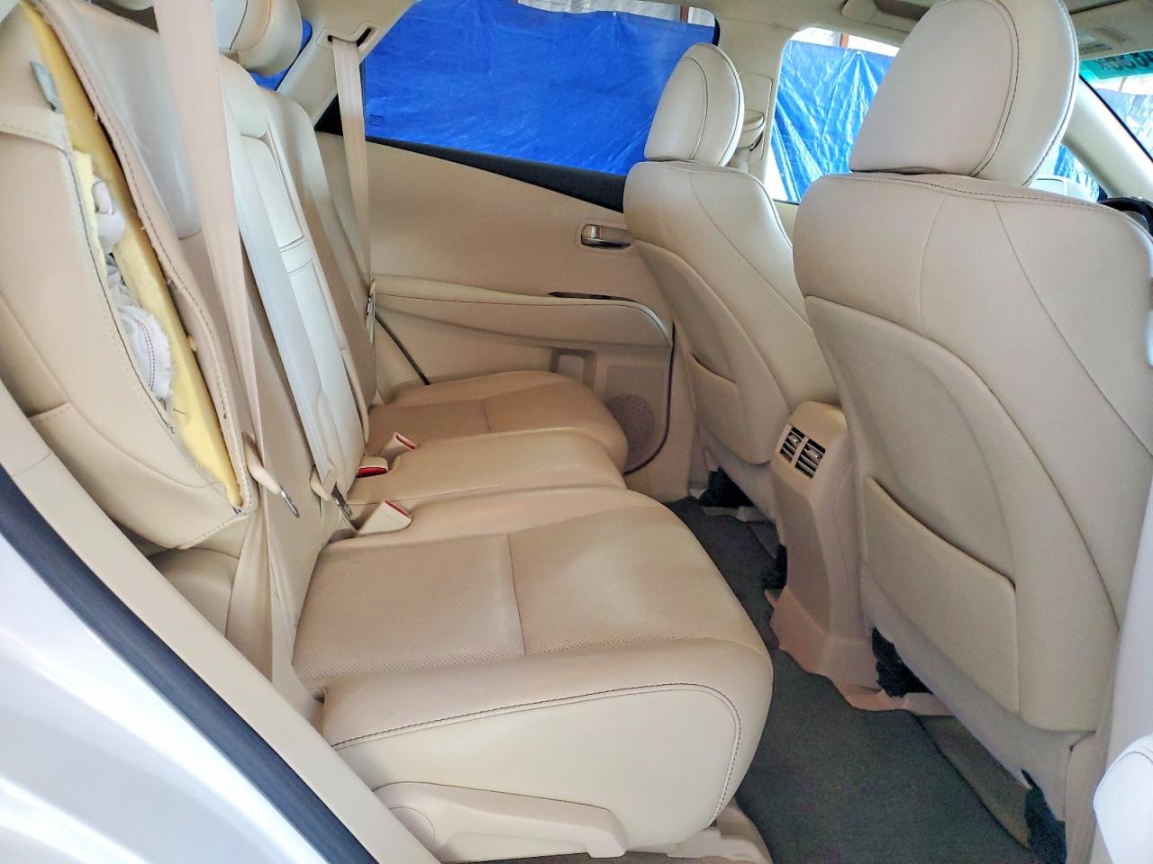 Lexus RX Base