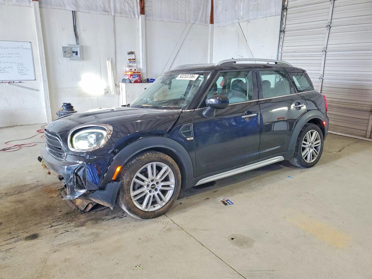 Salvage MINI Cooper Image