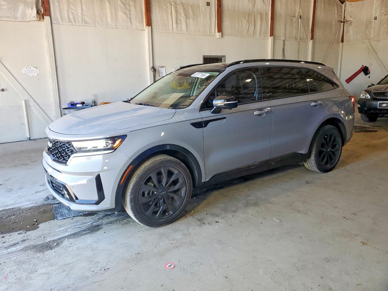 Salvage Kia Sorento Image