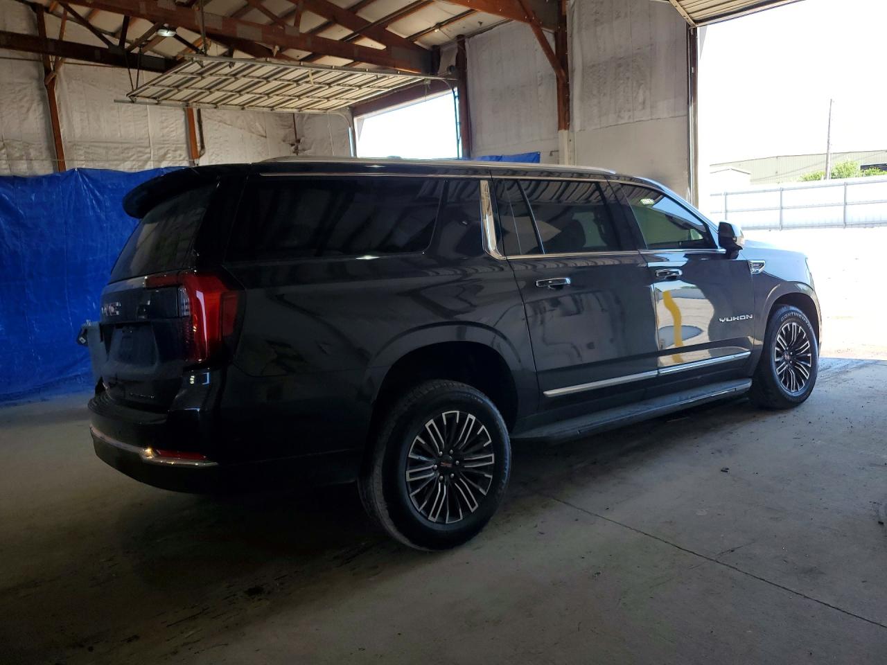 GMC Yukon Elevation