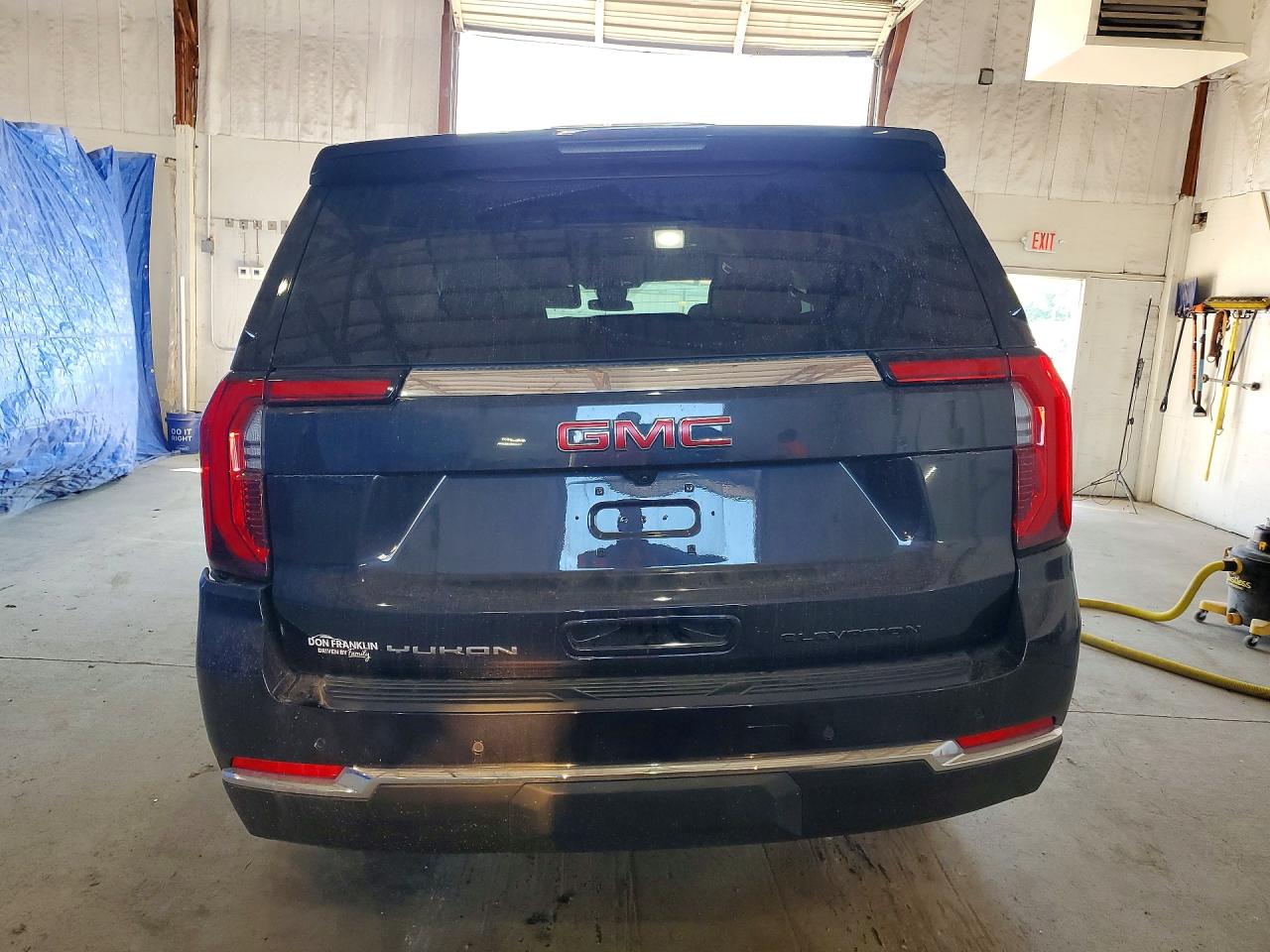 GMC Yukon Elevation