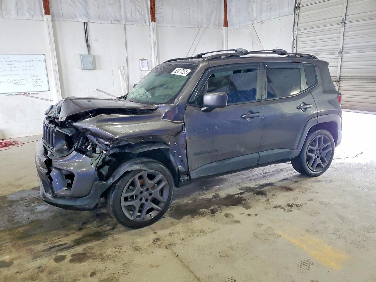 Salvage Jeep Renegade Image