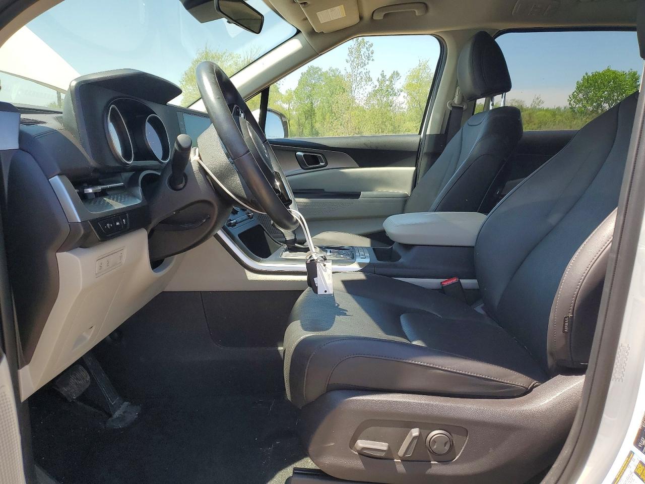 Kia Carnival Lx