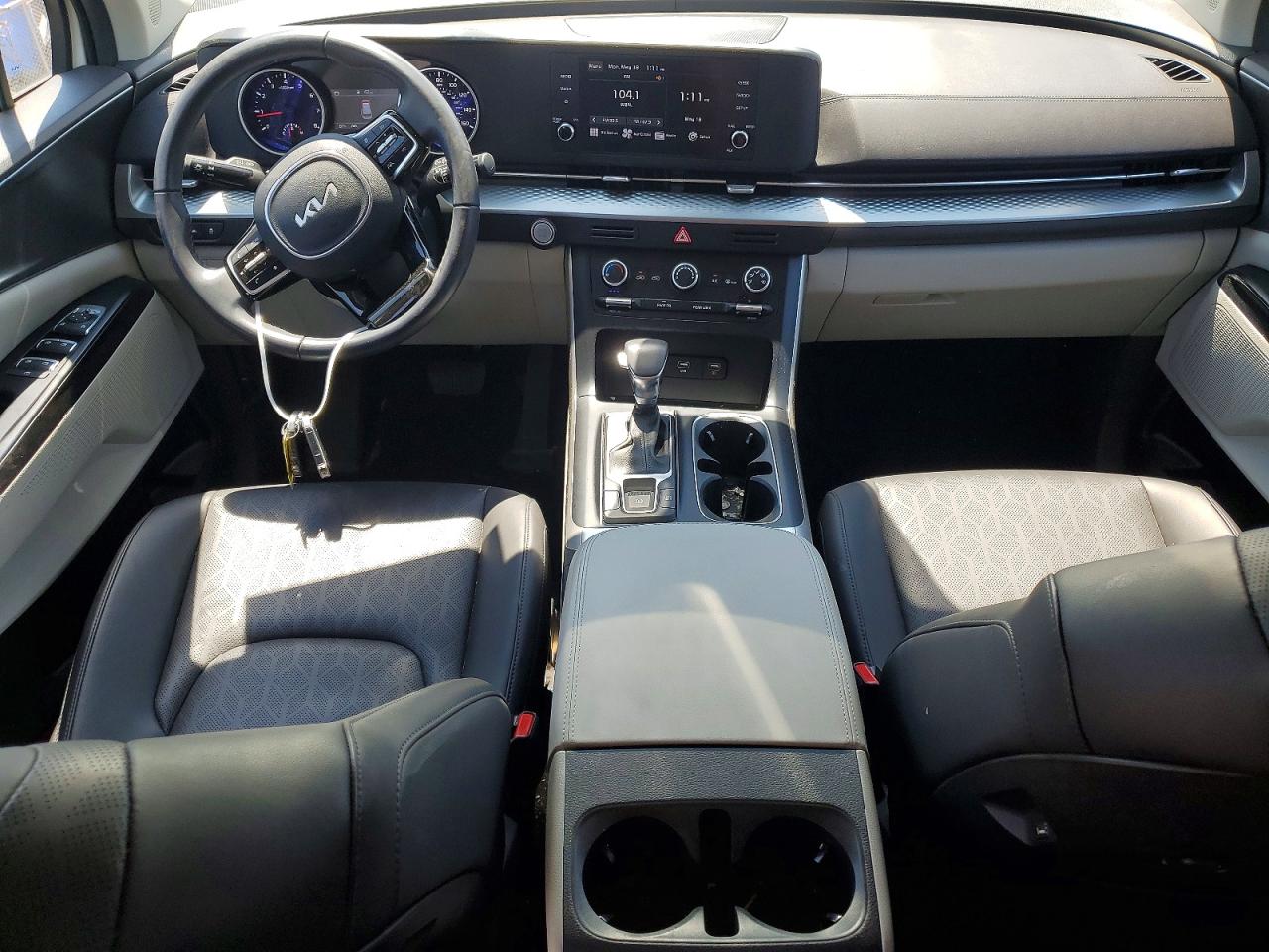 Kia Carnival Lx