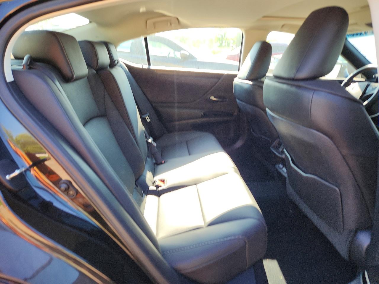 Lexus Es Base