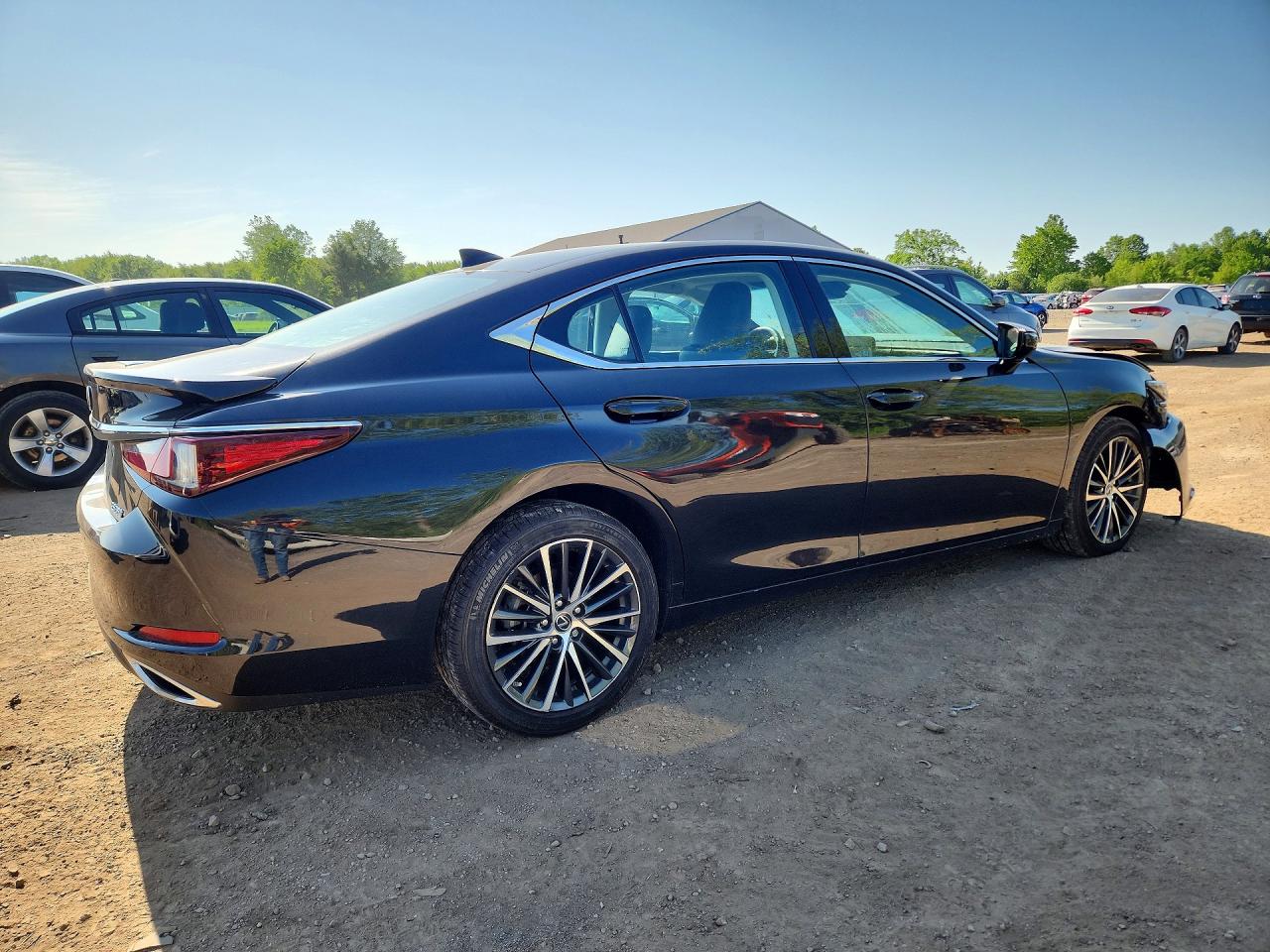 Lexus Es Base