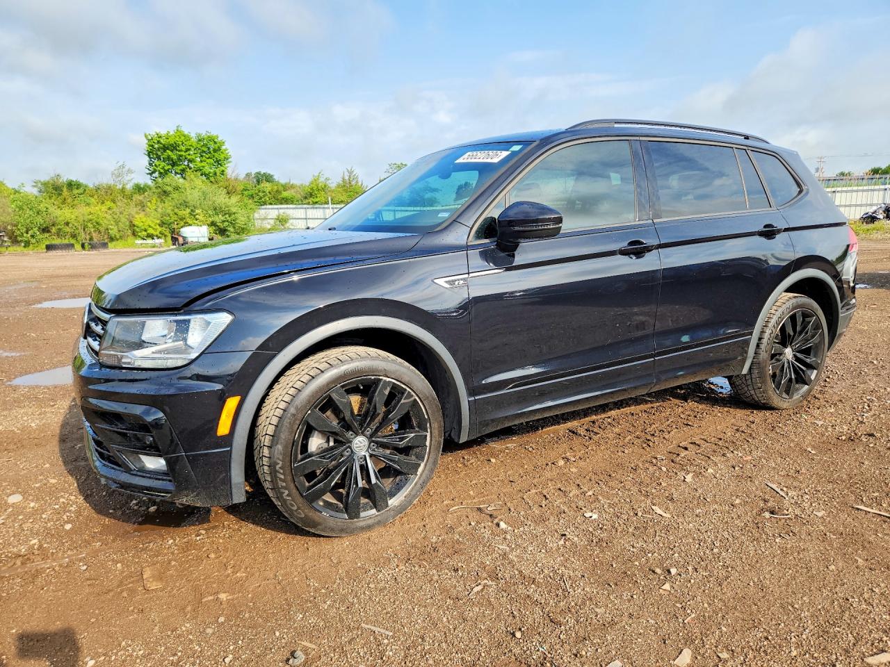 Salvage Volkswagen Tiguan Image