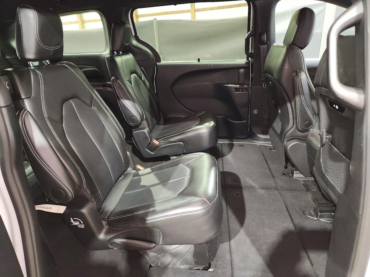 Chrysler Pacifica Select
