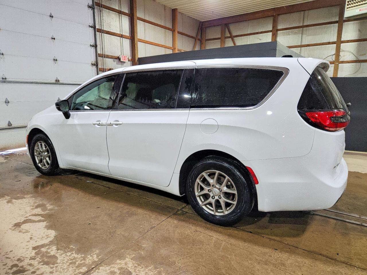 Chrysler Pacifica Select