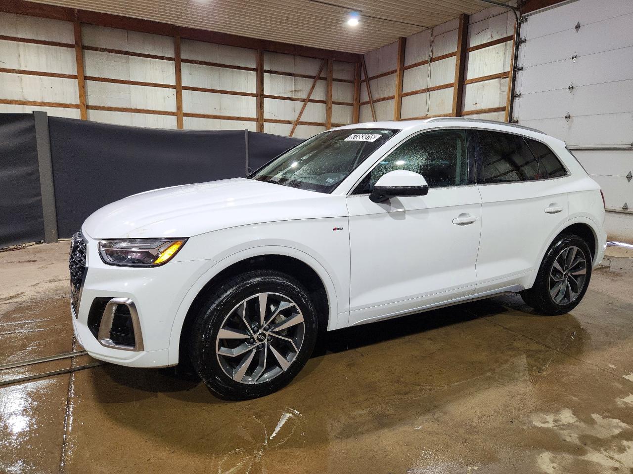 Salvage Audi Q5 Image