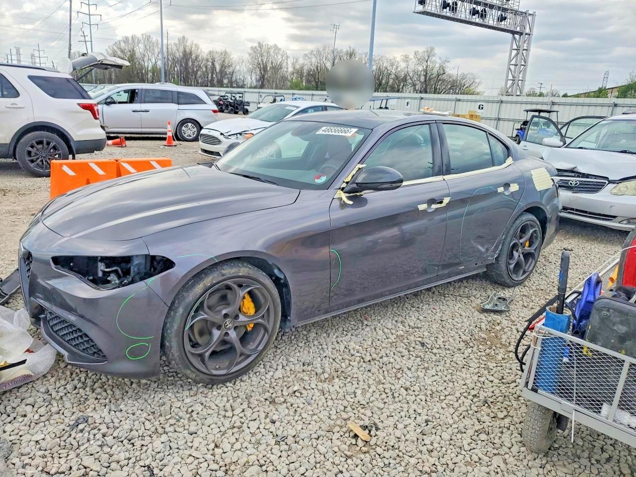Salvage Alfa Romeo Giulia Image