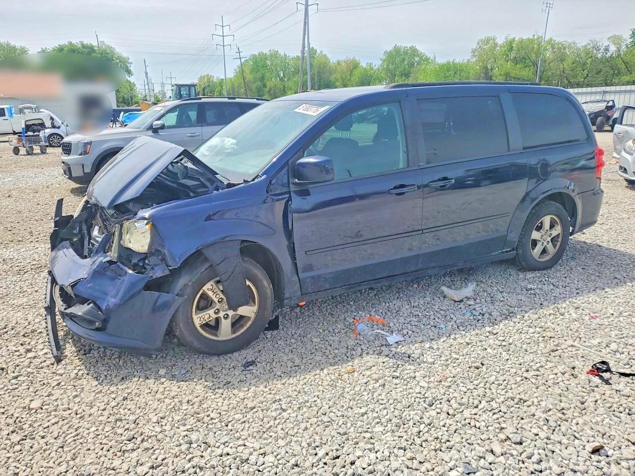 Salvage Dodge Caravan Image