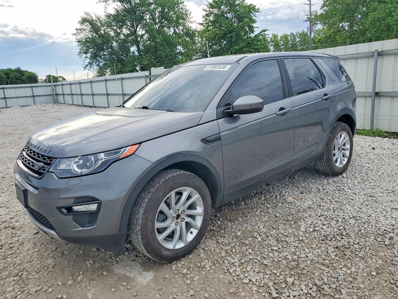 Salvage Land Rover Discovery Image