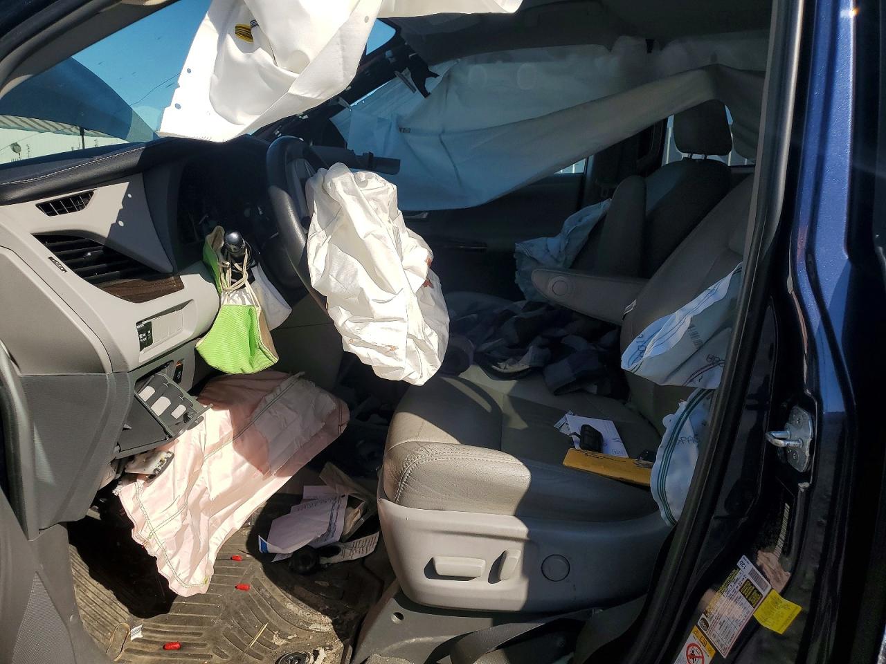 Toyota Sienna Xle 8-passenger