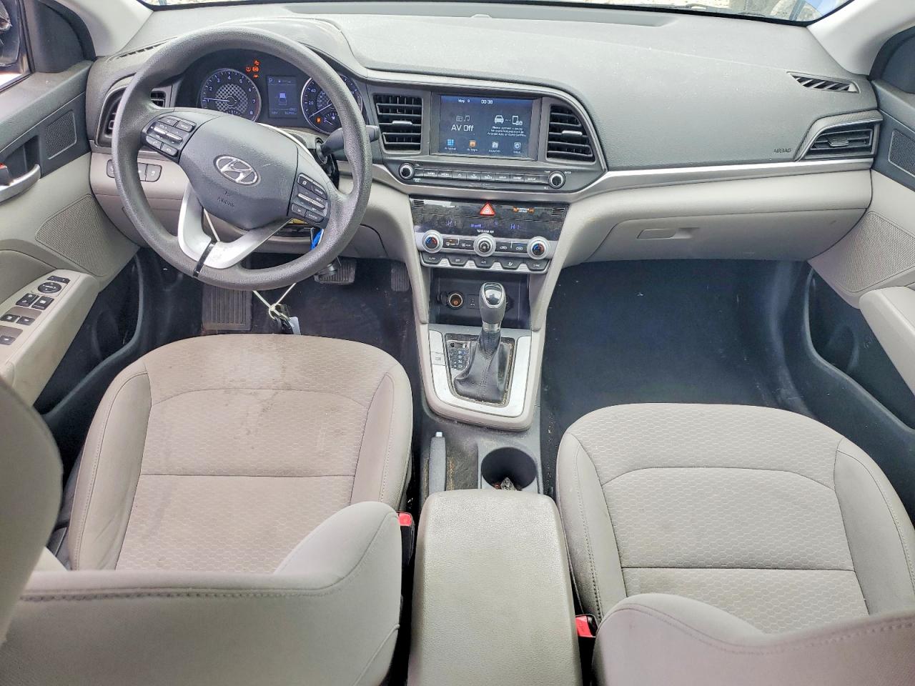 Hyundai ELANTRA Sel