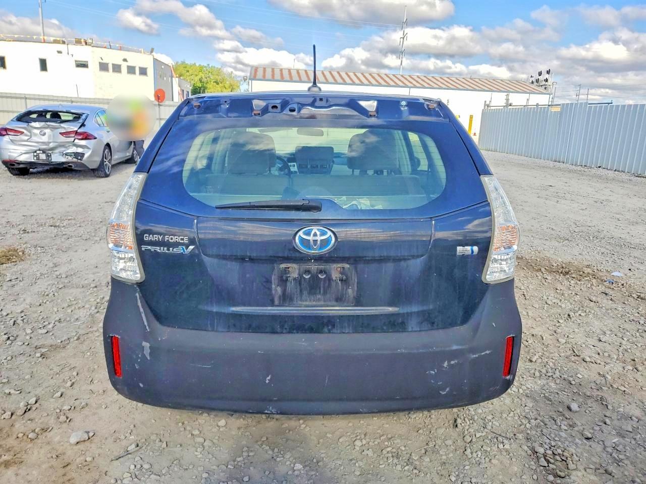 Toyota Prius v Three