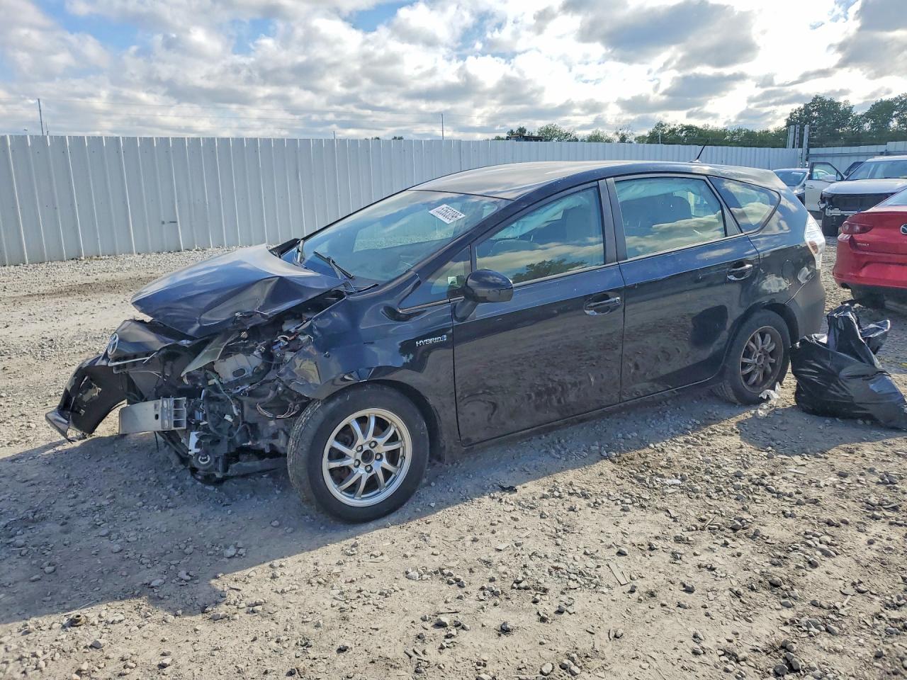 Salvage Toyota Prius Image