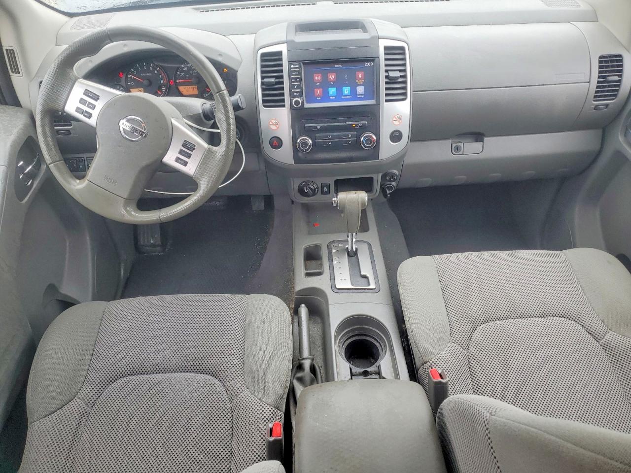 Nissan Frontier Sv