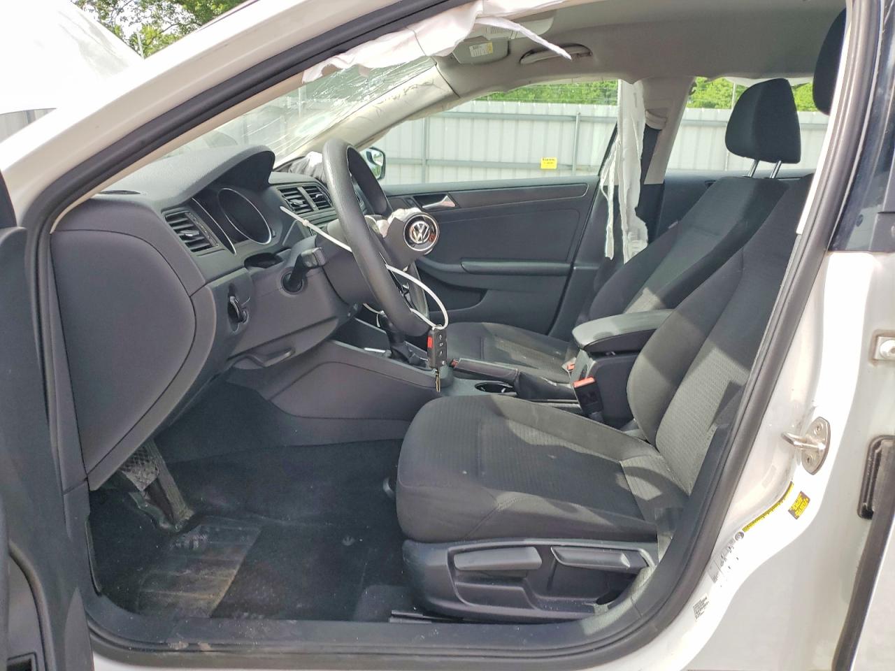 Volkswagen Jetta S