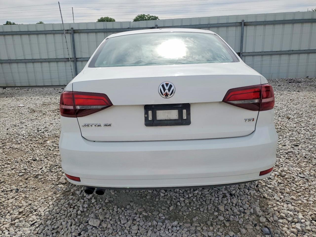 Volkswagen Jetta S
