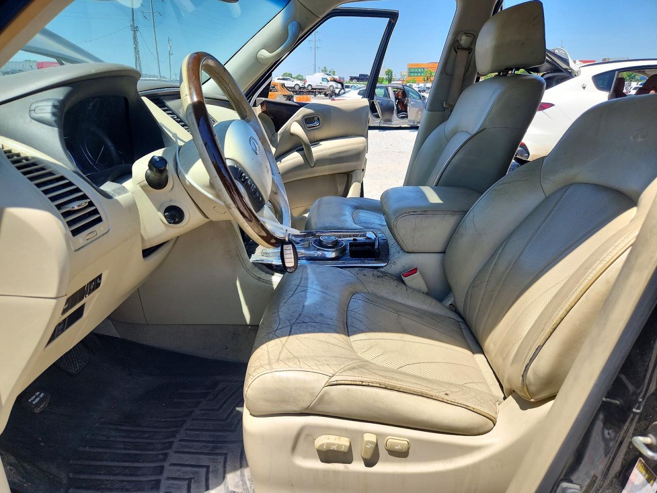 INFINITI Qx Base
