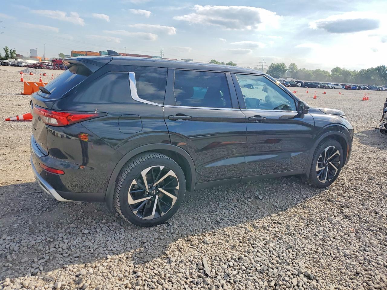 Mitsubishi Outlander Se