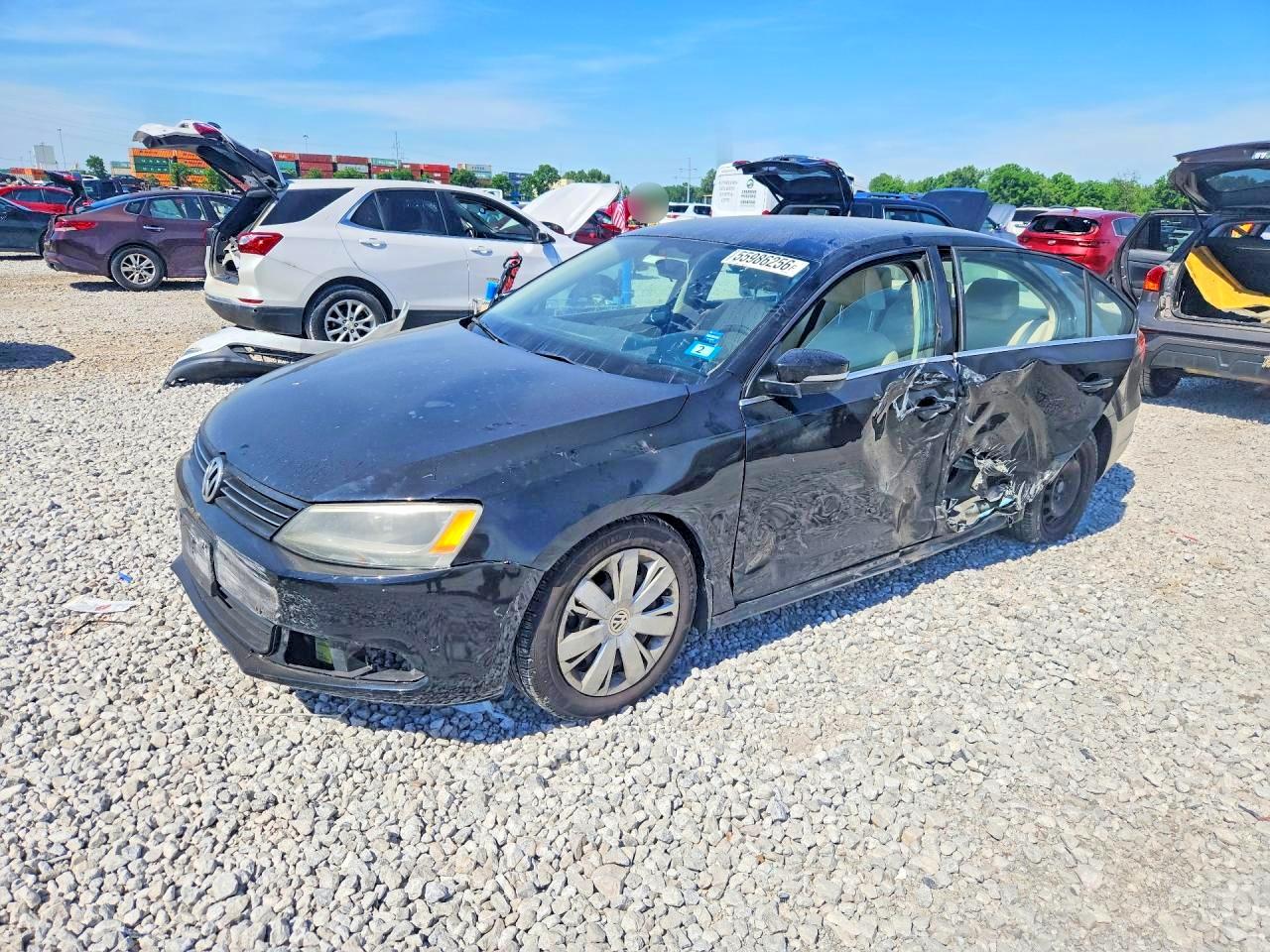 Salvage Volkswagen Jetta Image