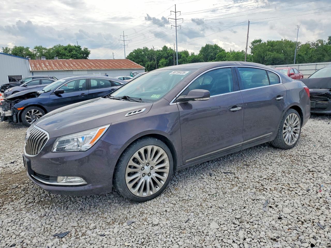 Salvage Buick LaCrosse Image