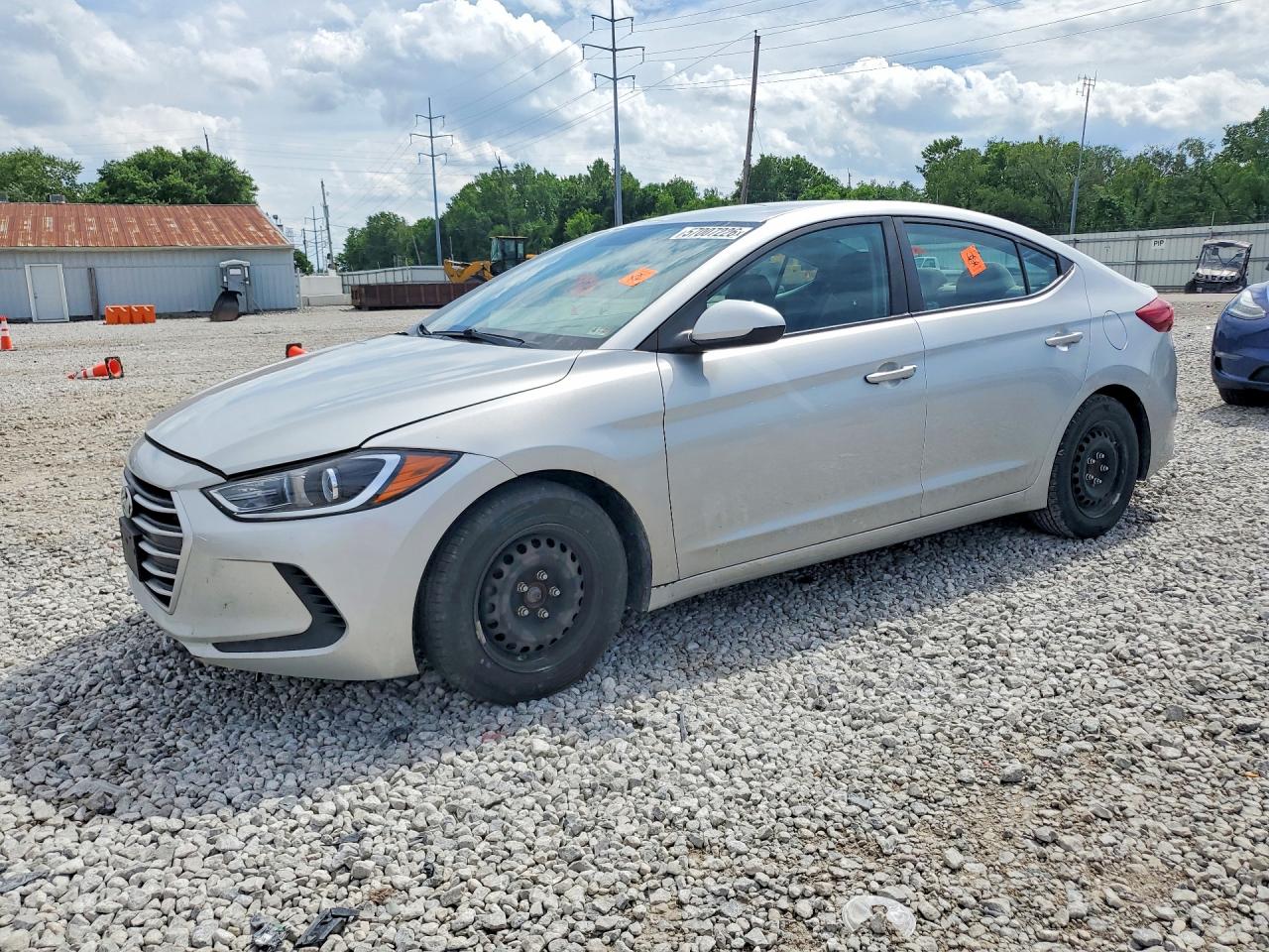 Salvage Hyundai ELANTRA Image