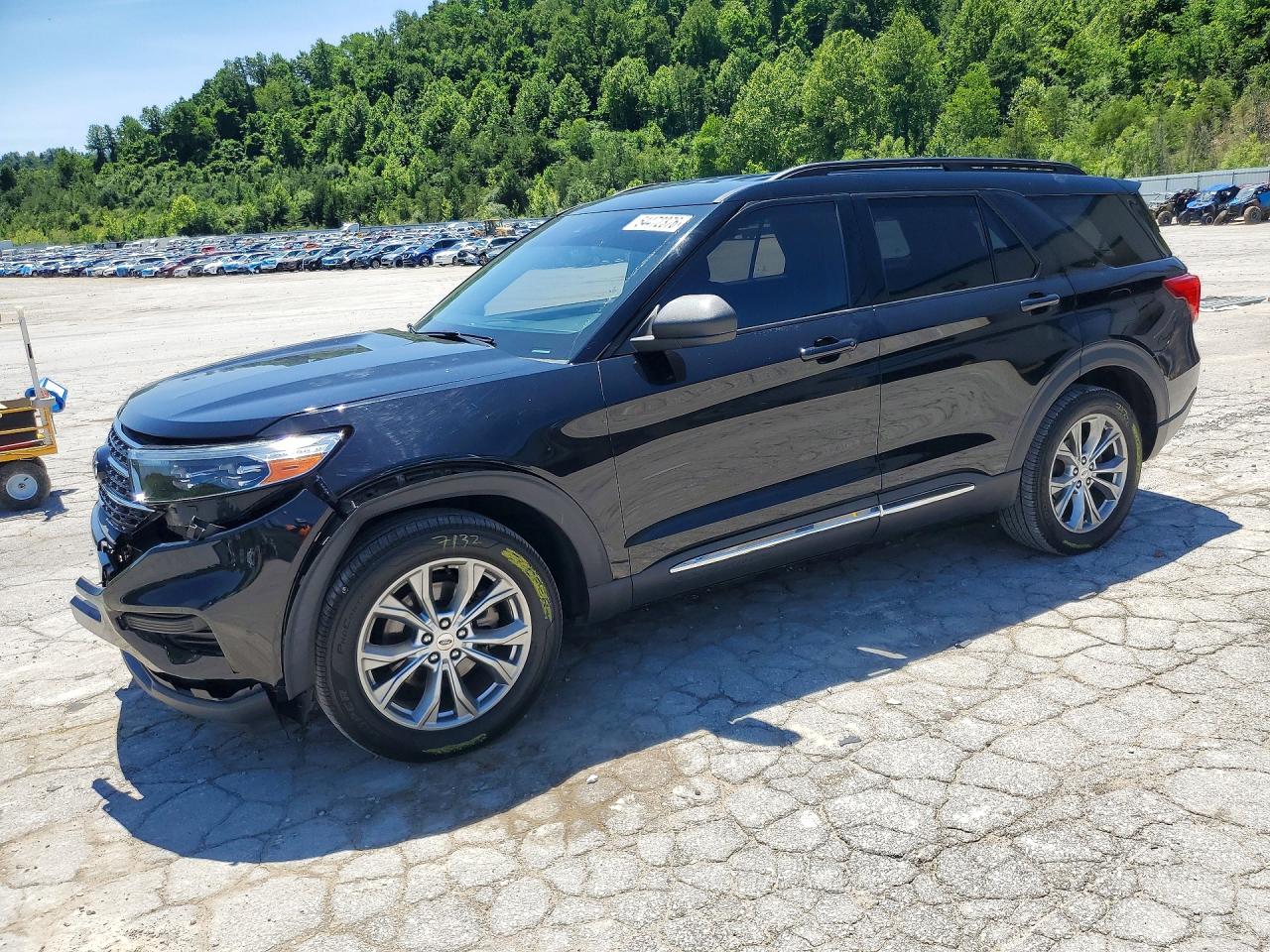 Salvage Ford Explorer Image