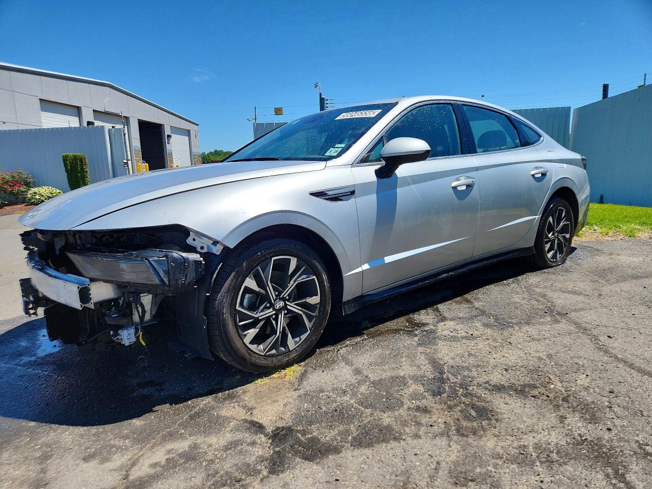 Salvage Hyundai SONATA Image
