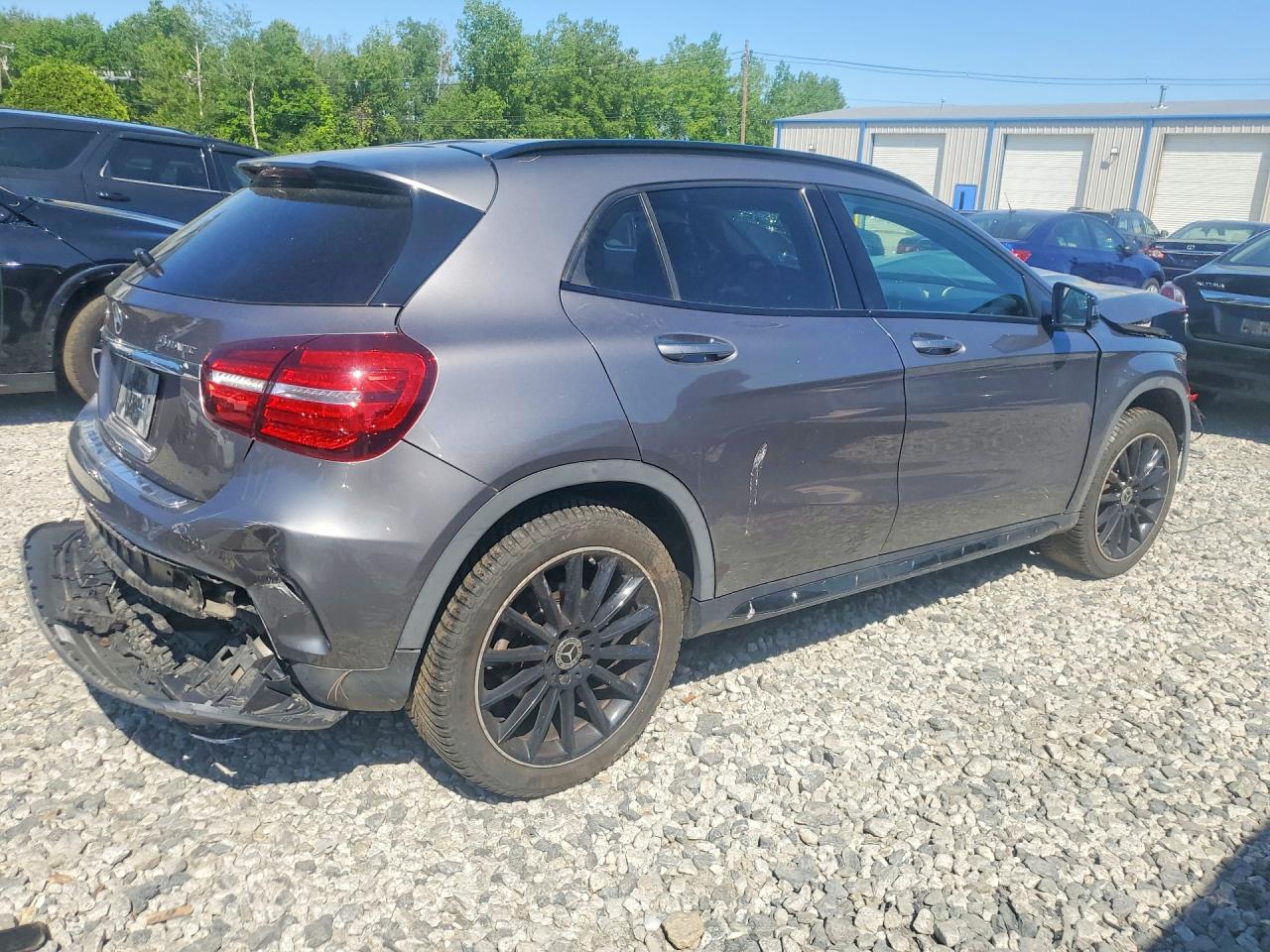 Mercedes-Benz GLA 250 4matic