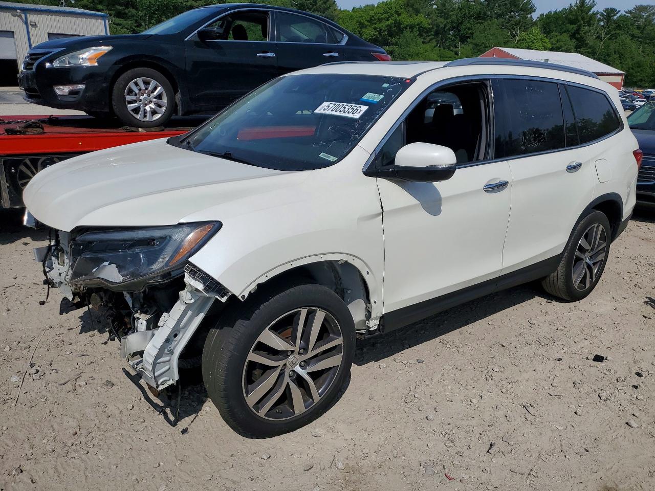 Salvage Honda Pilot Image