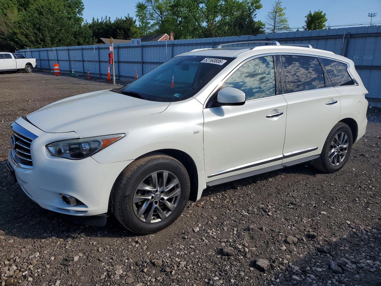 Salvage INFINITI Qx Image