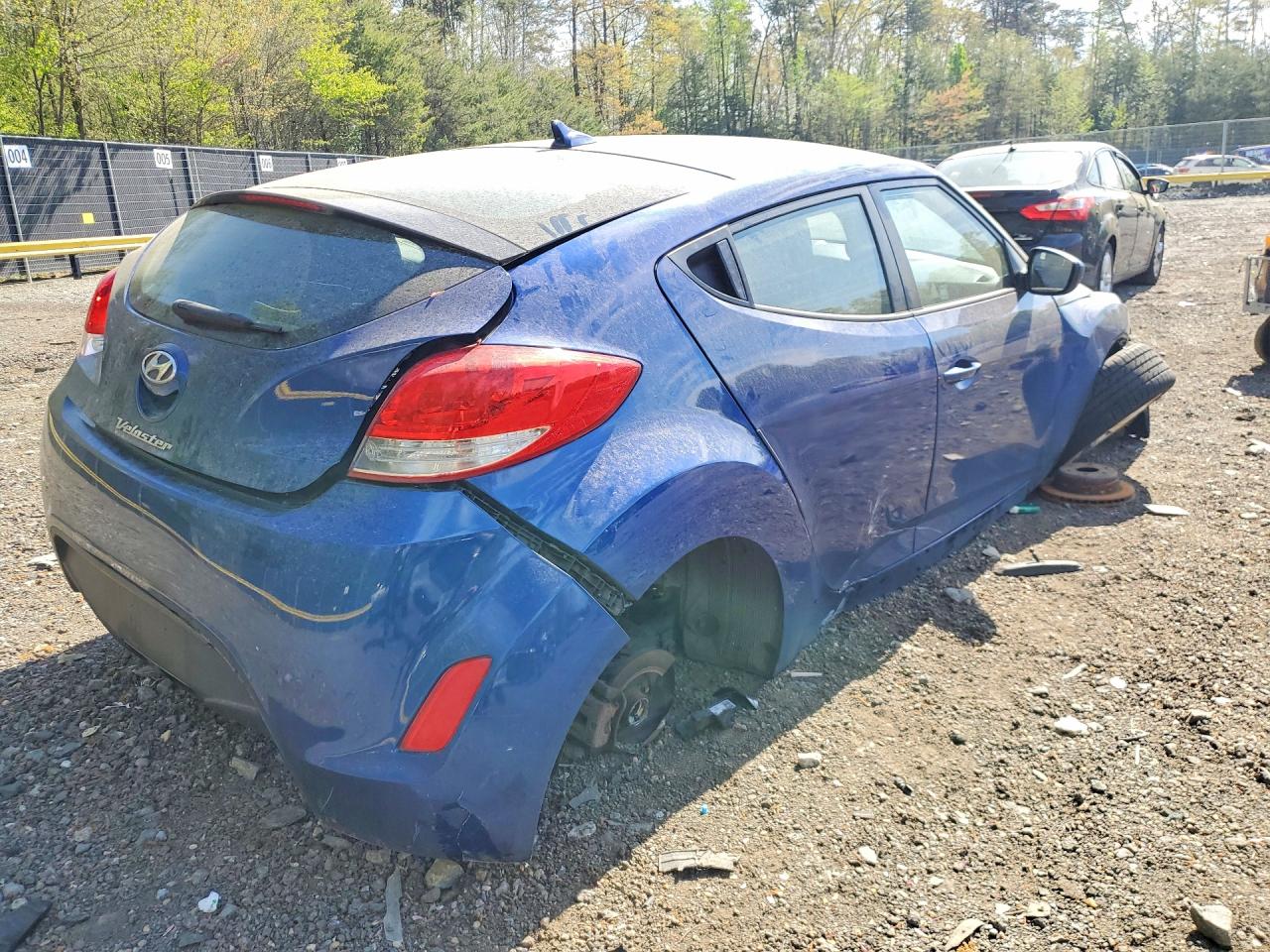 Hyundai VELOSTER Base