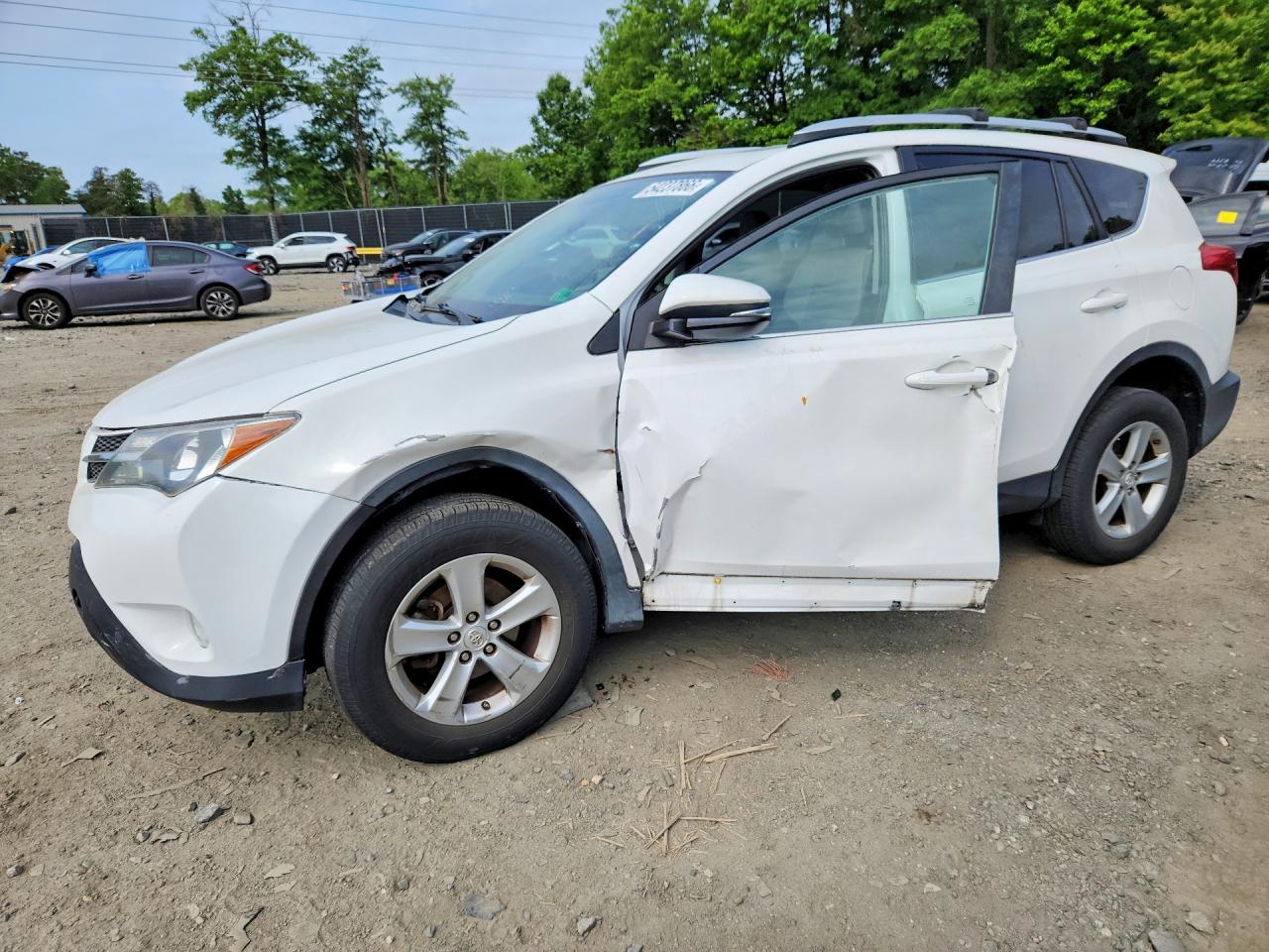 Salvage Toyota RAV4 Image