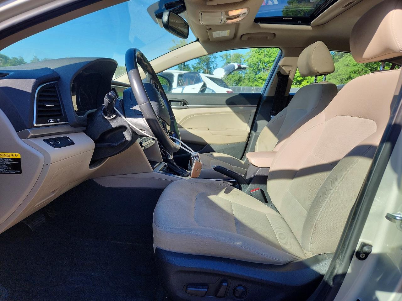 Hyundai ELANTRA Value Edition