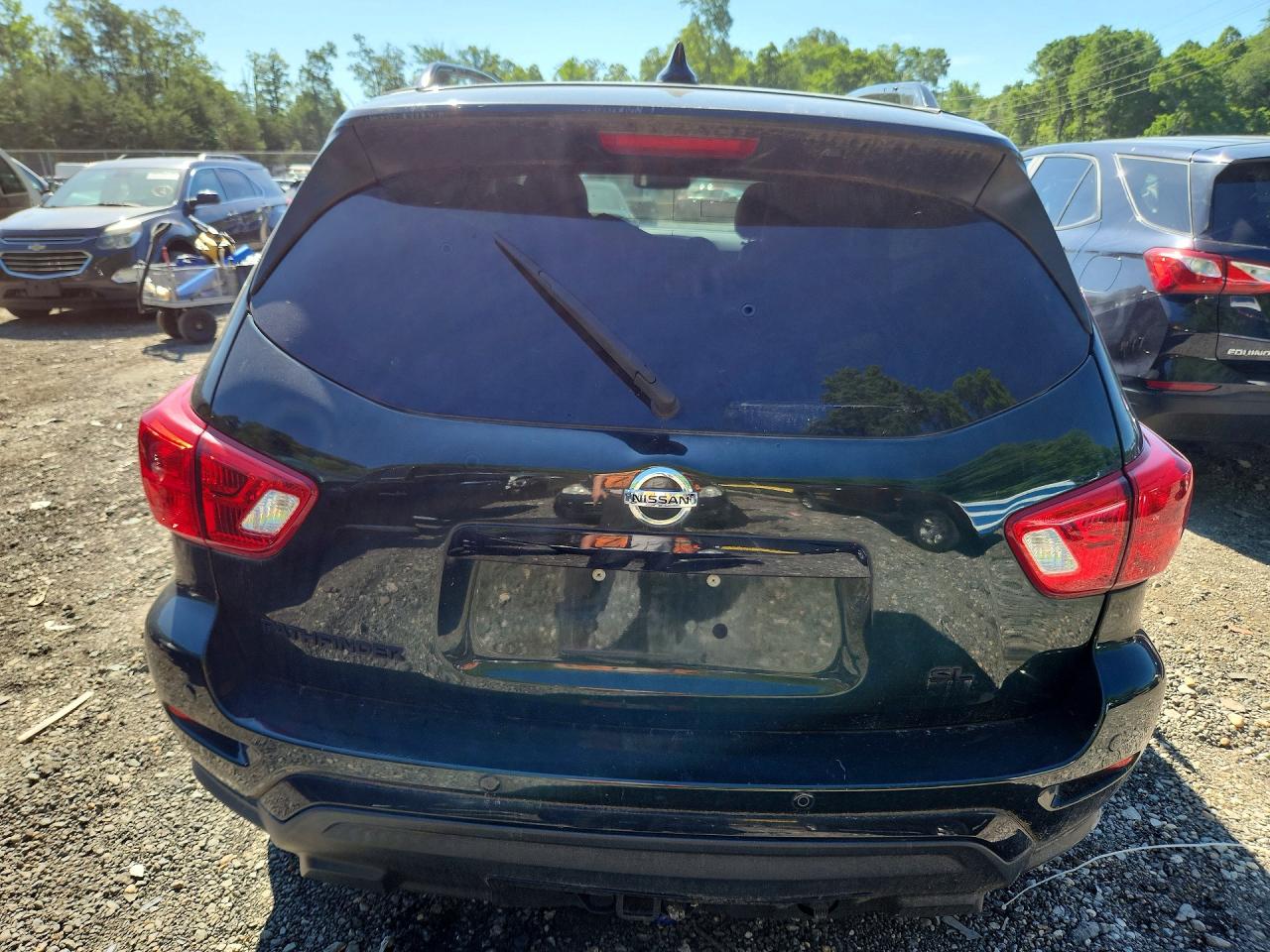 Nissan Pathfinder Sl