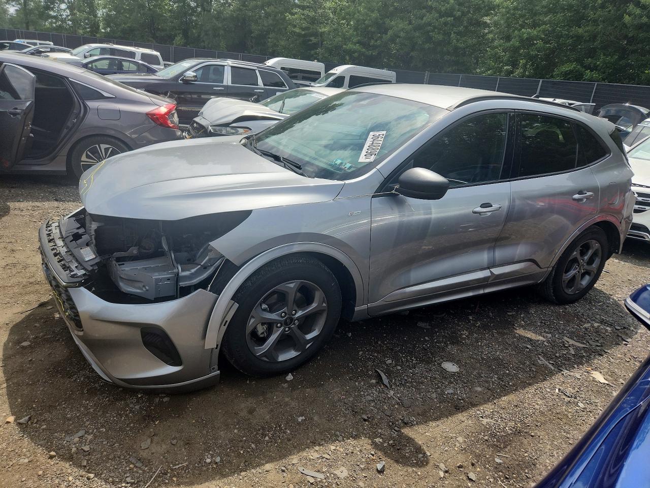 Salvage Ford Escape Image