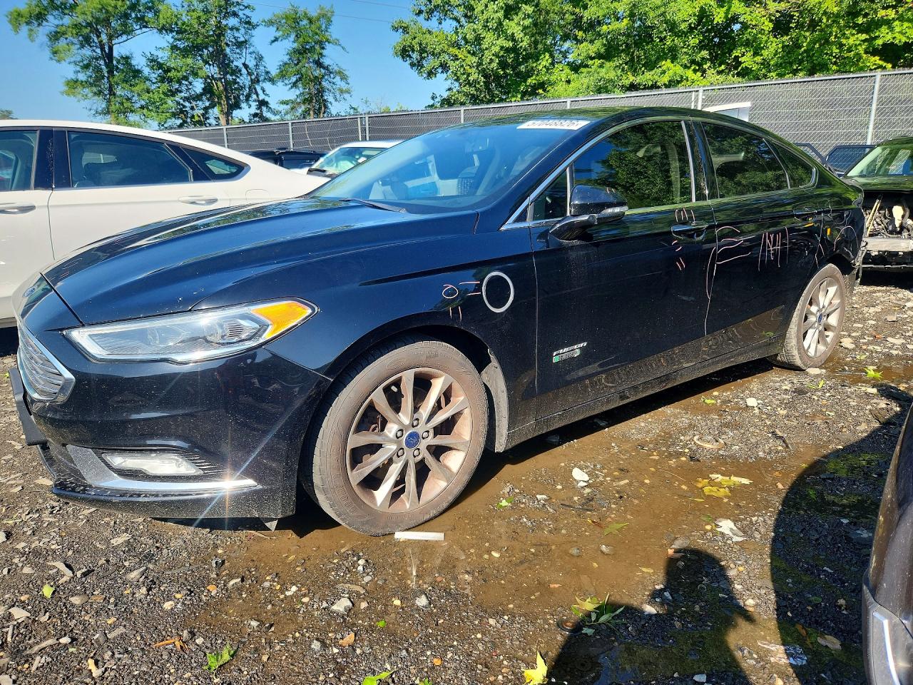 Salvage Ford Fusion Image