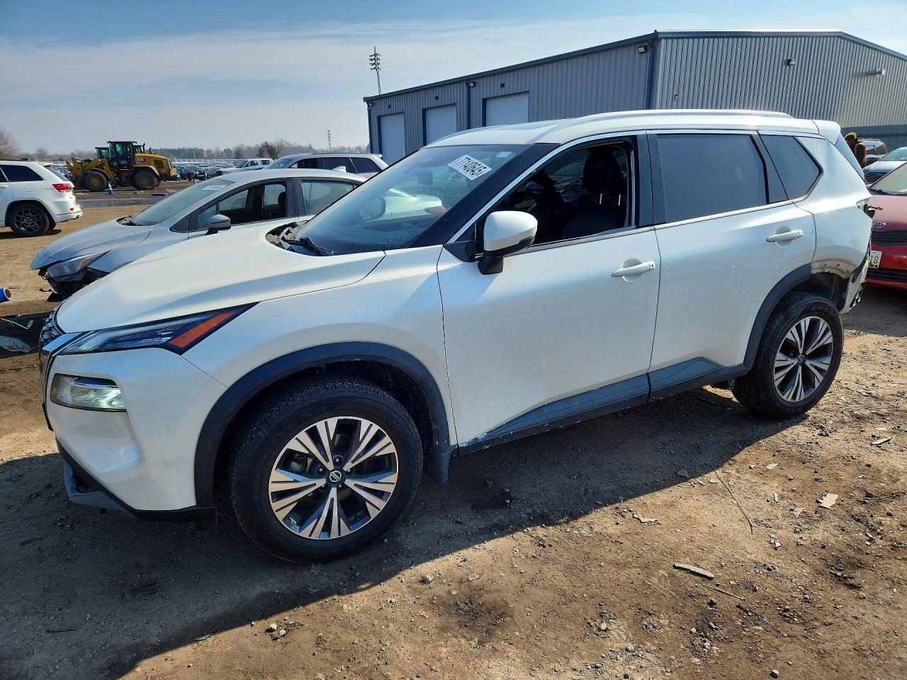 Salvage Nissan Rogue Image