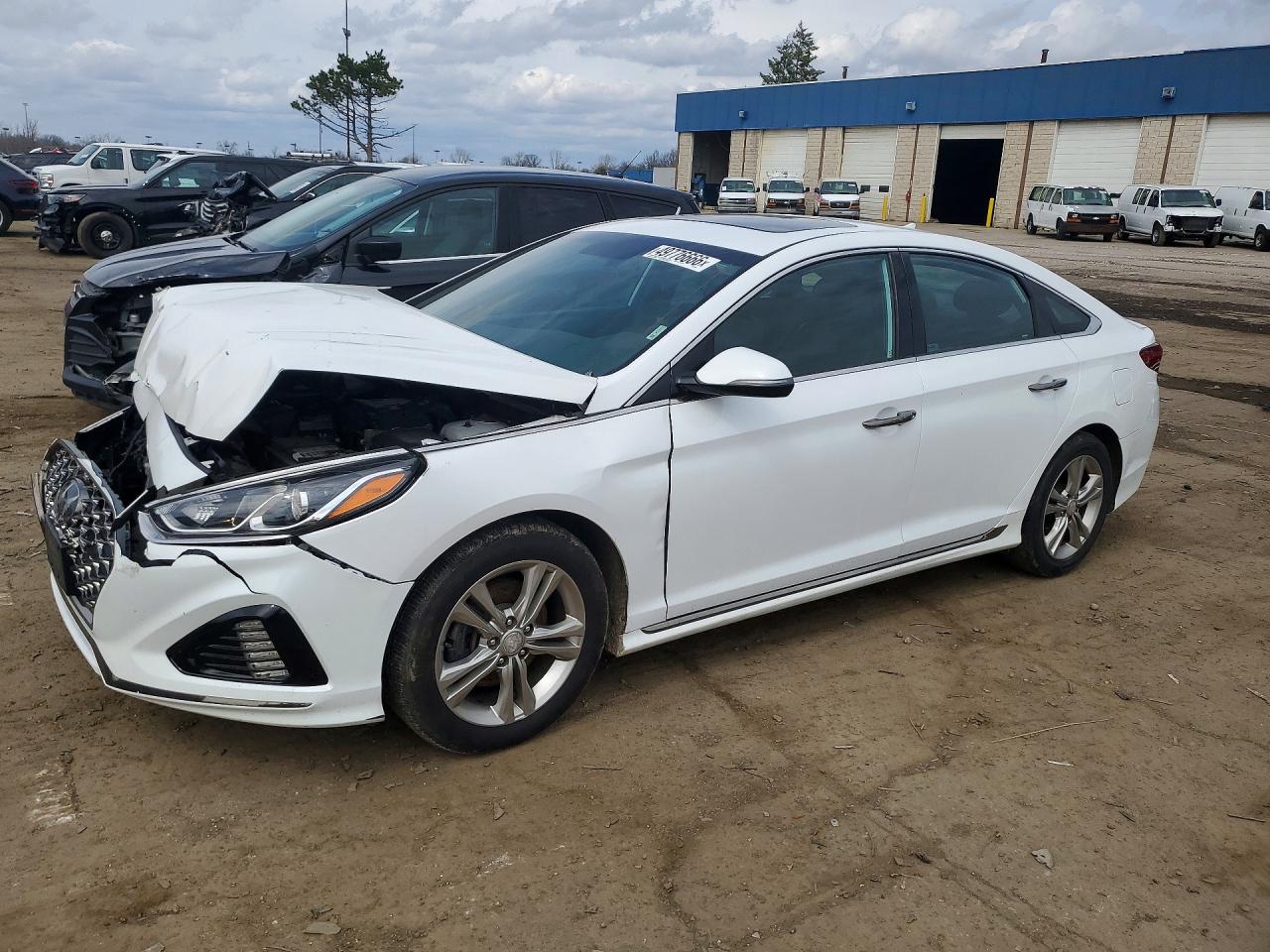Salvage Hyundai SONATA Image