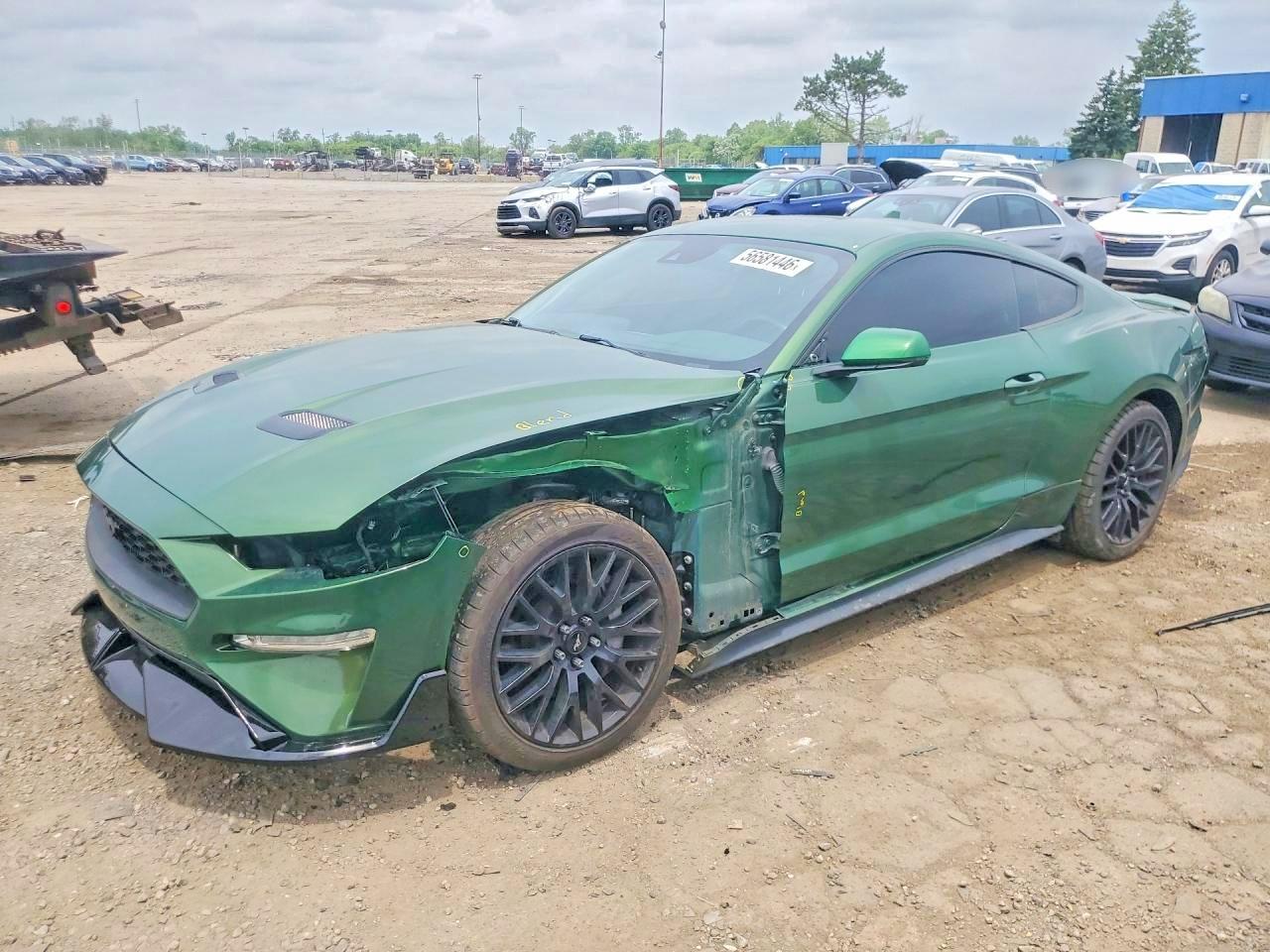 Salvage Ford Mustang Image