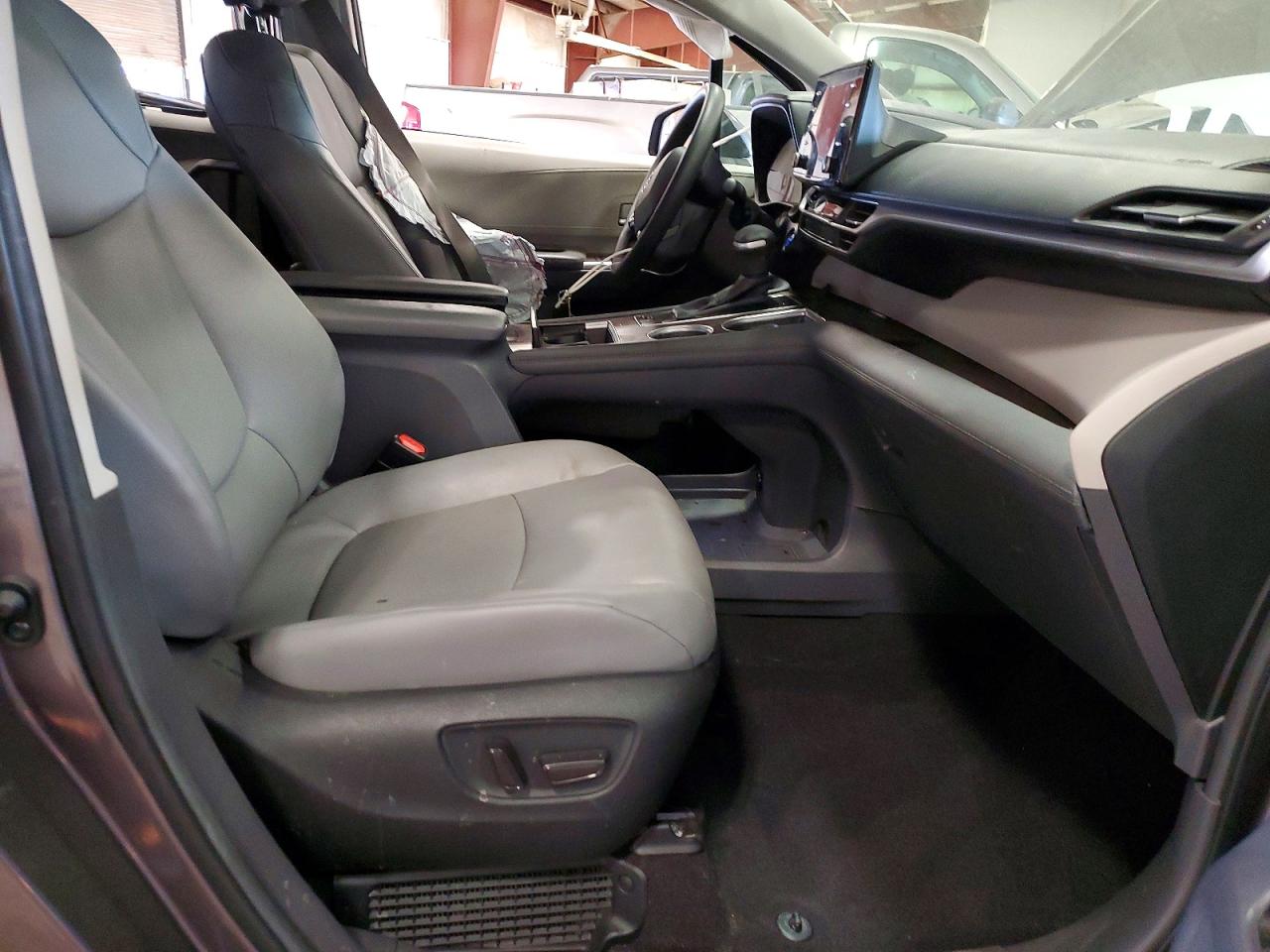 Toyota Sienna Xle 7-passenger