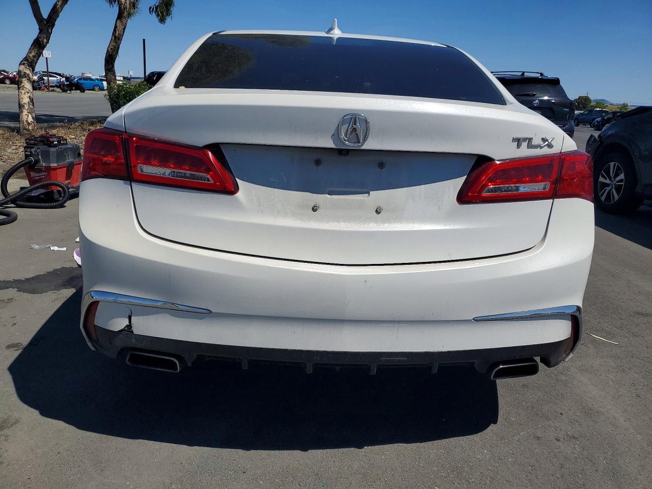 Acura TLX Technology