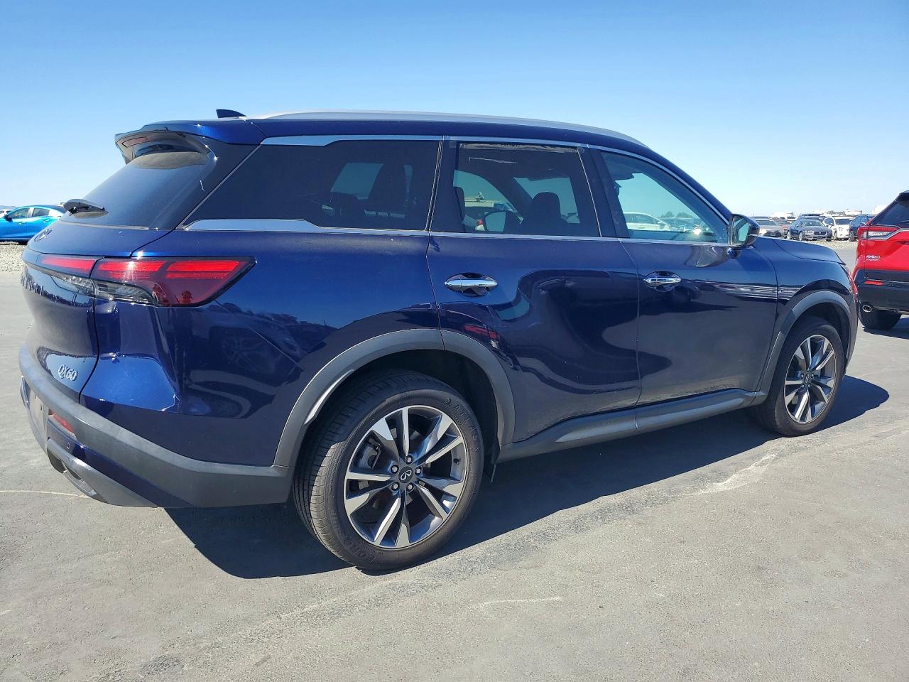 INFINITI Qx Luxe