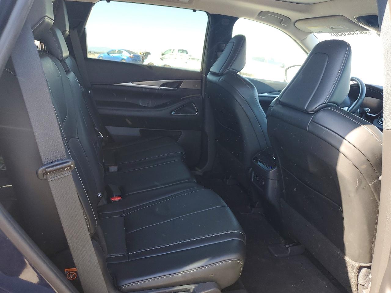 INFINITI Qx Luxe